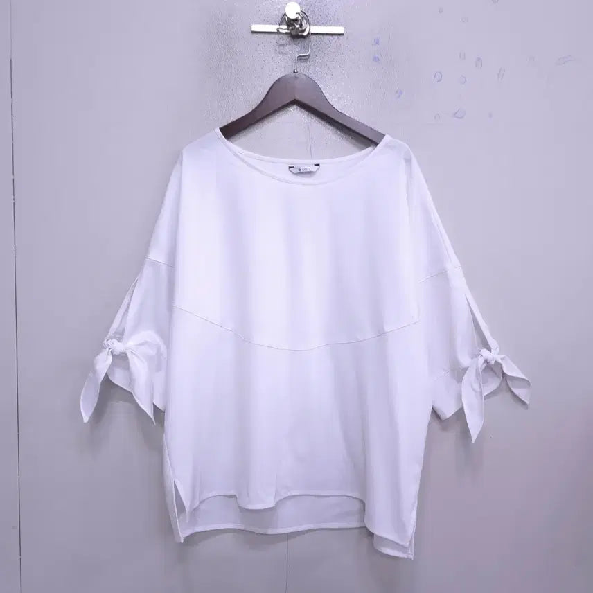 [BUNJANG] ab.f.z Women's Oversized Ribbon Sleeve Blouse / ab.f.z) 여성 오버핏 리본 소매 블라우스 -F