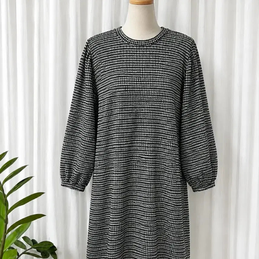 [BUNJANG] Checkered Puff Sleeve Mini Dress / 체크 무늬 퍼프 소매 미니 원피스