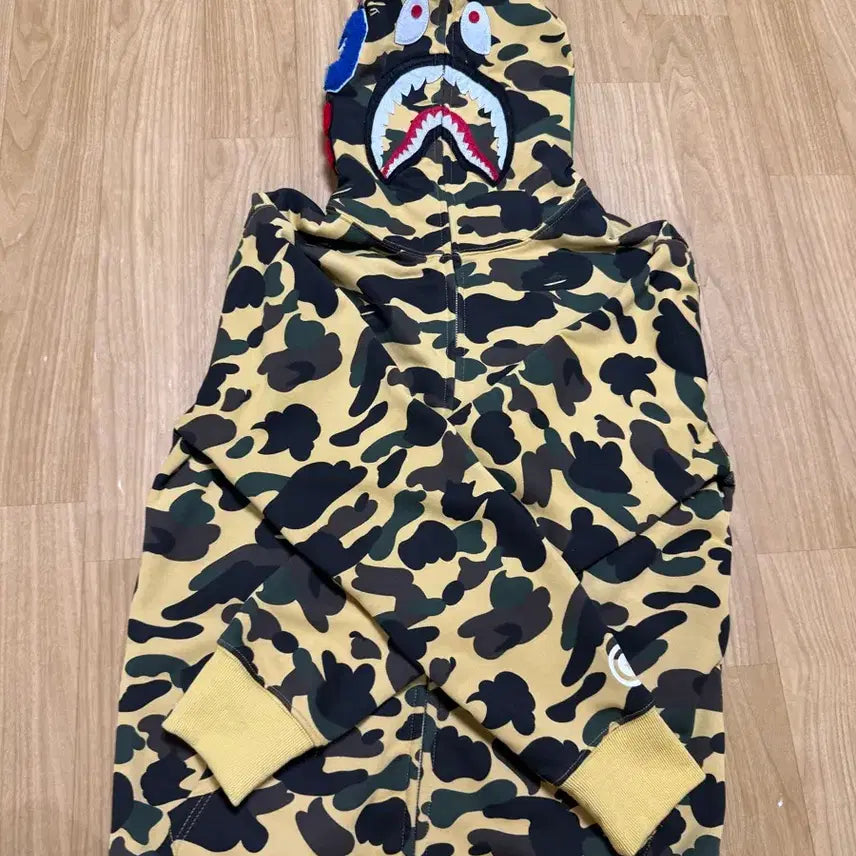 [BUNJANG] BAPE Shark Hoodie Zip-Up / 베이프 샤크 후드집업