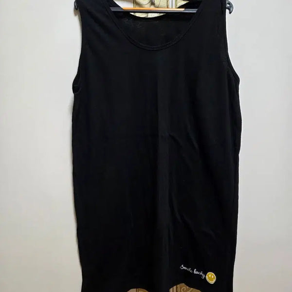 [BUNJANG] Layered Sleeveless T-shirt with Smile Charm / 레이어드 나시티