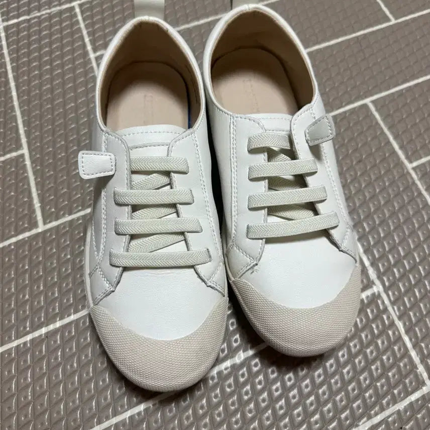 [BUNJANG] Spao Beige Sneakers / 슈펜 스니커즈 베이지 235