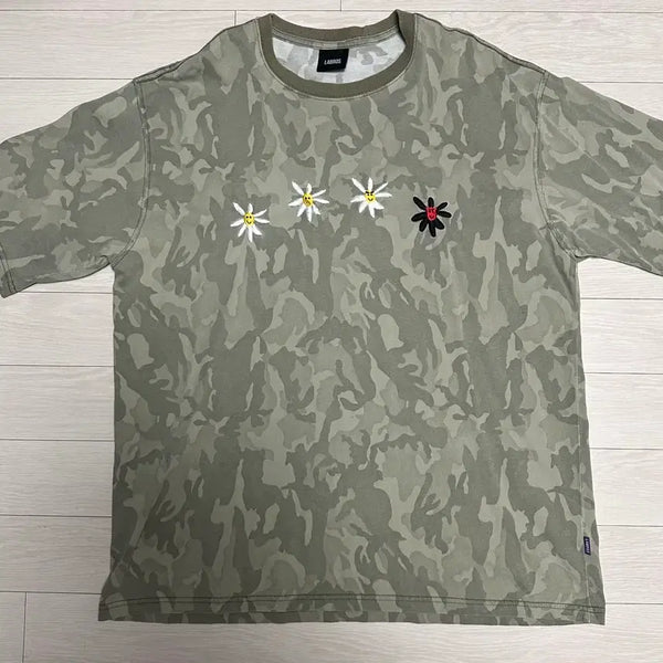 [BUNJANG] Labros Daisy Camo T-Shirt XL / [XL] 라브로스 데이지 카모 티셔츠