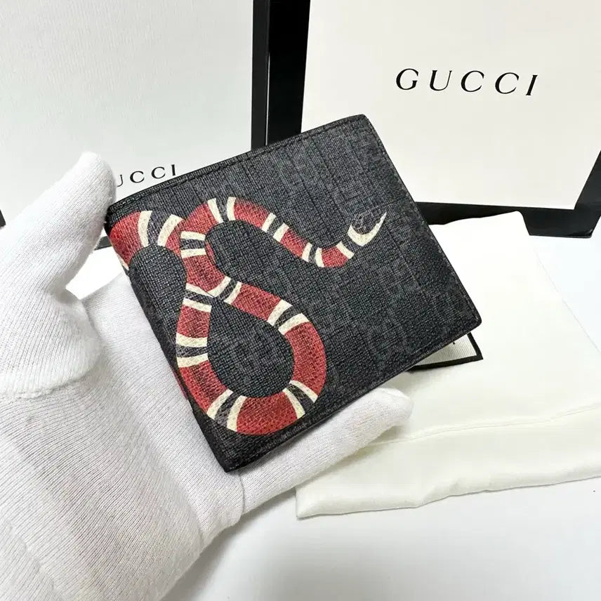 [BUNJANG] Gucci GG Supreme Snake Bi-Fold Wallet Black / (정품)(풀구성)구찌 gg수프림 스네이크 반지갑 블랙