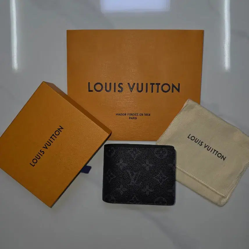 [BUNJANG] Louis Vuitton Multiple Wallet Monogram Eclipse M61695 / [새상품] 루이비통 멀티플 월렛 모노그램 이클립스