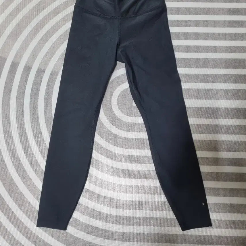 [BUNJANG] Nike Women's Black Leggings / 나이키 여성 레깅스 검정