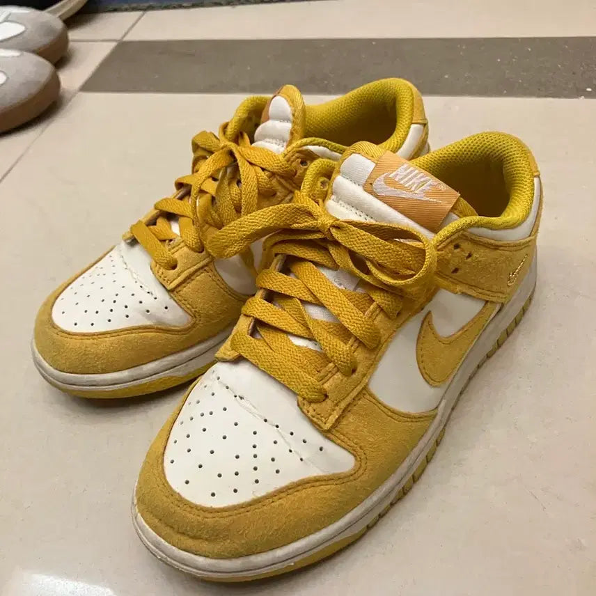 [BUNJANG] Nike Dunk Low Yellow / 나이키 덩크 로우 옐로우 230 일본구매