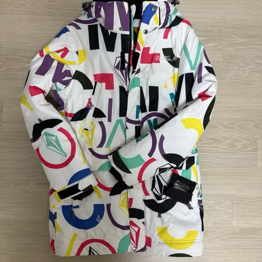 [BUNJANG] Volcom Snowboard Jacket Ski Wear Board Wear Size S / 미착용) 볼컴 스노우보드 자켓 스키복 보드복 S 사이즈