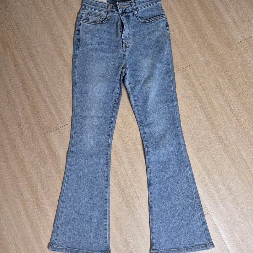 [BUNJANG] Light Wash Bootcut Denim Jeans / 청바지 부츠컷 데님
