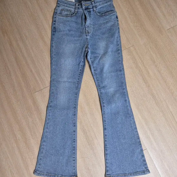 [BUNJANG] Light Wash Bootcut Denim Jeans / 청바지 부츠컷 데님