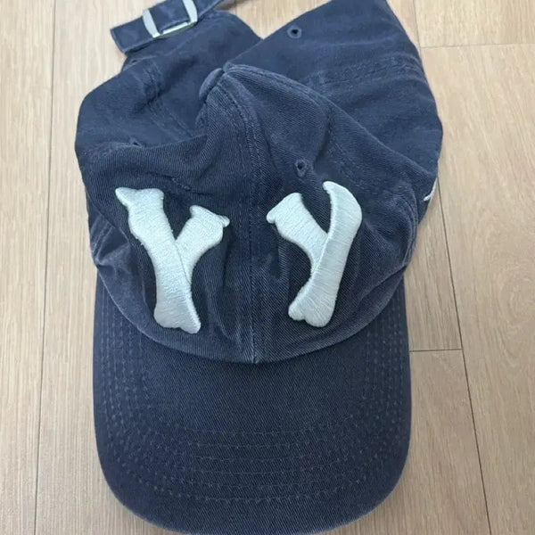 [BUNJANG] Owhy Heart Bone Ball Cap Navy / 오픈와이와이 하트 본 볼캡 네이비
