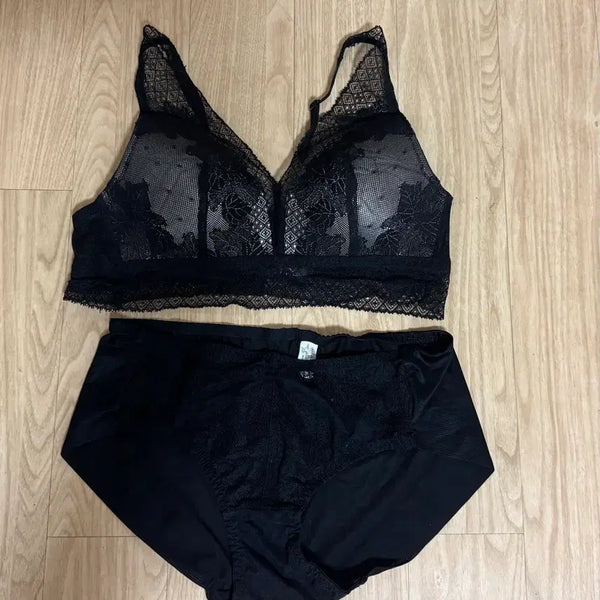 [BUNJANG] Evelyn Lace Bra Panty Underwear Set Black / 새상품 에블린 레이스 브라 팬티 속옷 세트 블랙