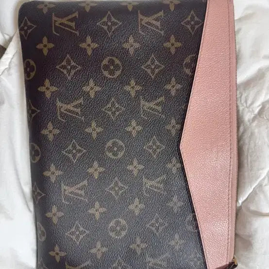 [BUNJANG] Louis Vuitton Monogram Daily Clutch / 루이비통 클러치 최저가!! 갤러리아 구매