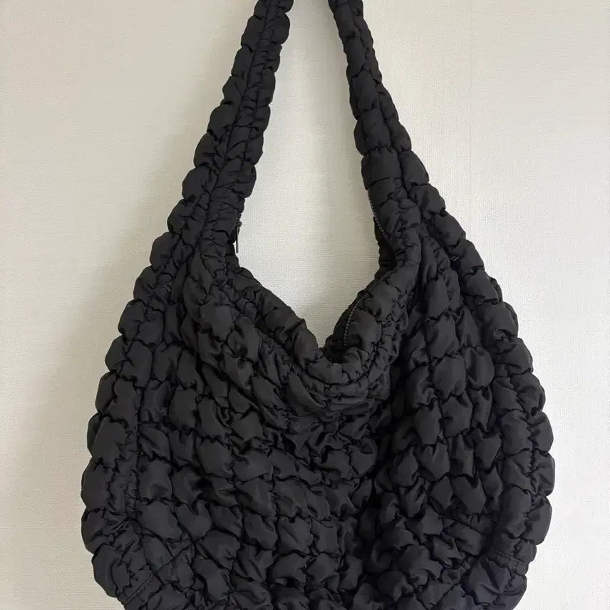 [BUNJANG] COS Oversized Cloud Bag / COS 코스 구름백 오버사이즈