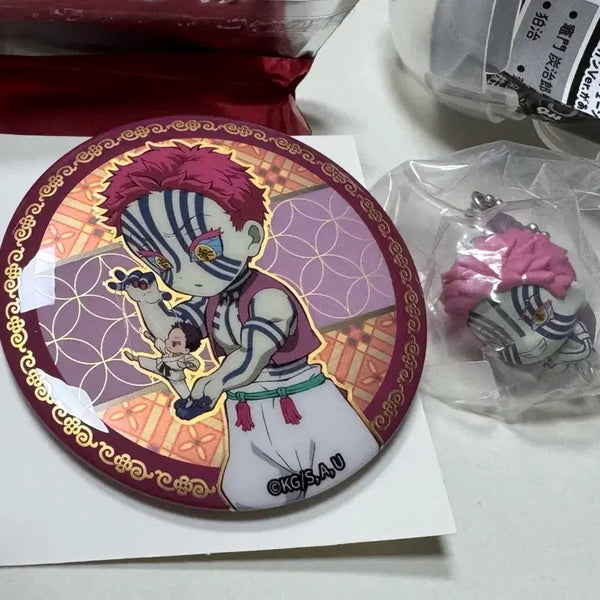 [BUNJANG] Demon Slayer Akaza Chinese Limited Edition Can Badge & Gacha Bundle / 귀멸의칼날 아카자 중국 한정판 캔뱃지,대롱가챠 일괄판매