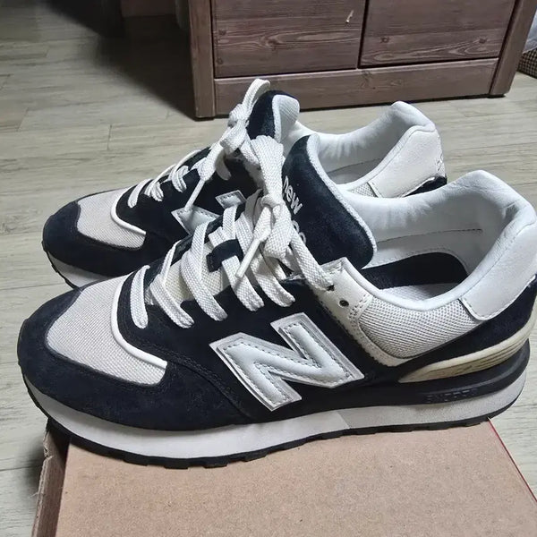 [BUNJANG] New Balance 574 Legacy Angora Black Sneakers / (255) 뉴발란스 574 레거시 앙고라 블랙