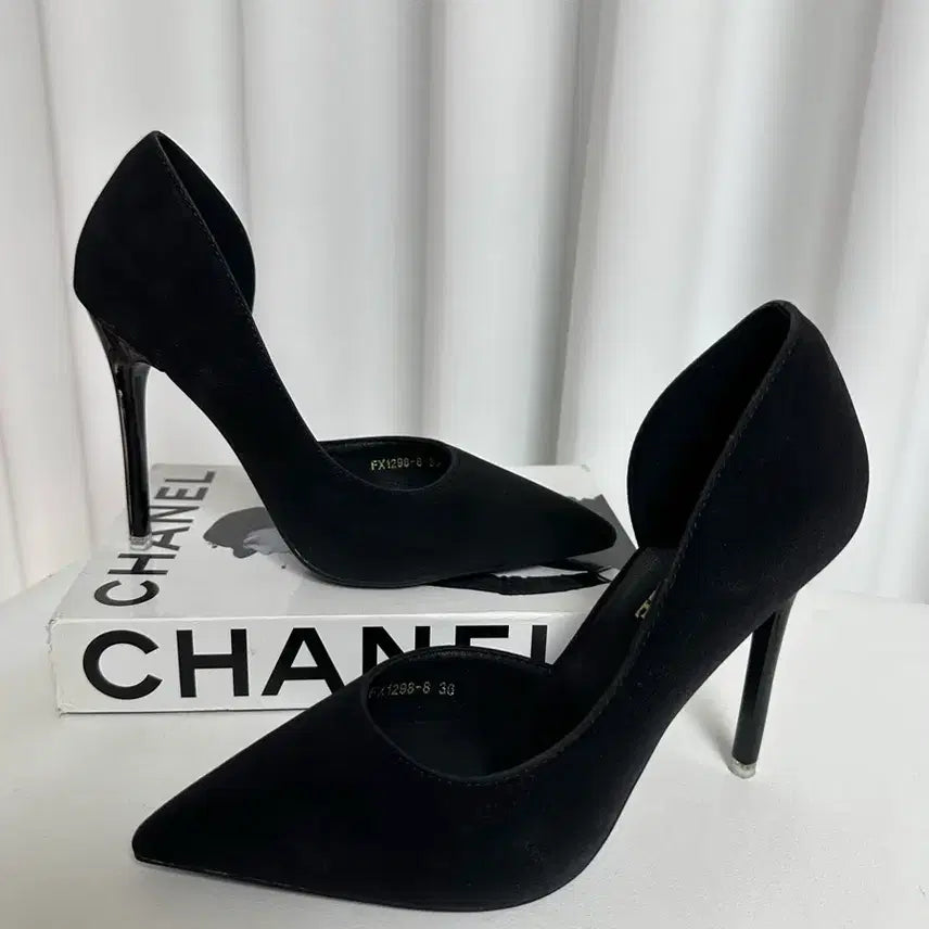 [BUNJANG] Black Suede Stiletto Heels (Size 36) / (미착용새상품) 소가죽 스웨이드 사이드오픈 스틸레토힐 36(230~235) 블랙