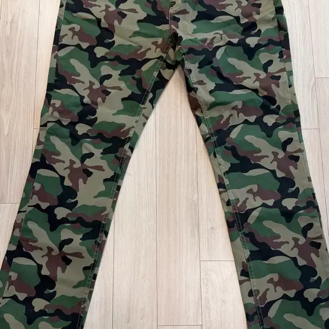 [BUNJANG] Obey Camo Pattern Cotton Pants 32 / Obey 카모 팬츠 32 새제품 (레어)
