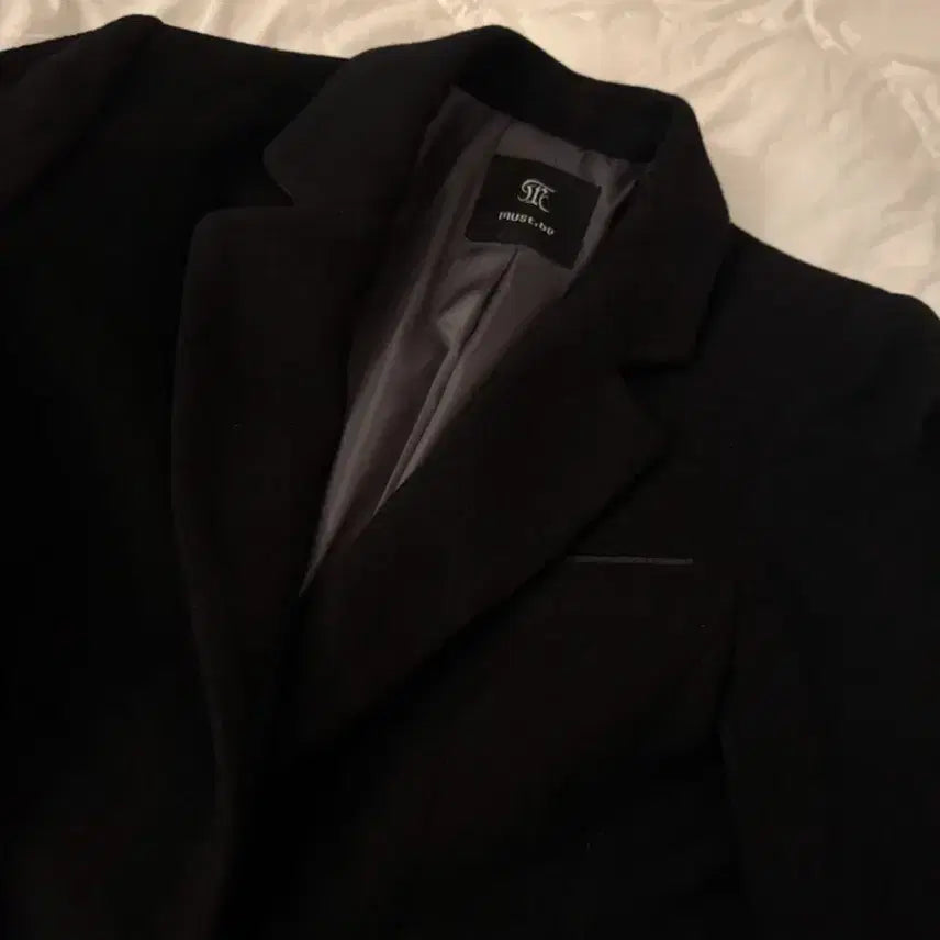 [BUNJANG] Must Be Women's Black Half Coat / 머스트비(Must Be) 여성 블랙 반코트