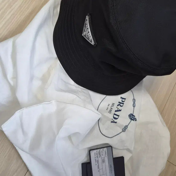[BUNJANG] Prada Re-Nylon Bucket Hat Black M / 프라다 리나일론 버킷햇 블랙M