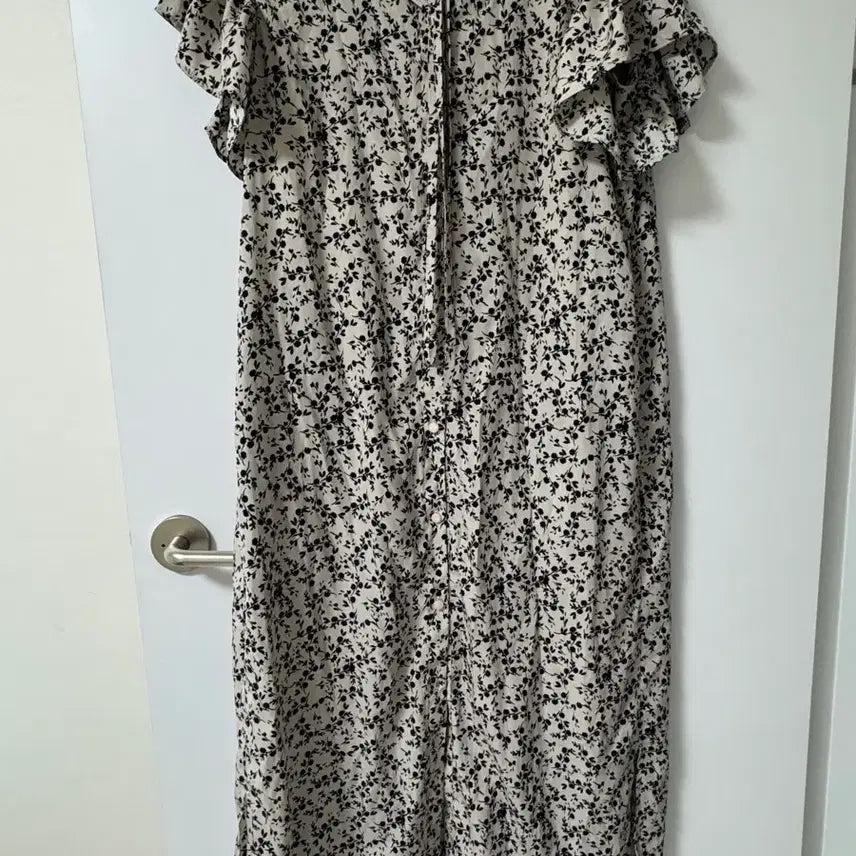 [BUNJANG] G-Cut One-Piece Dress / 지컷 원피스