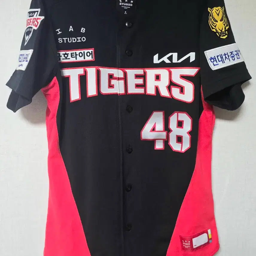 [BUNJANG] Kia Tigers Away Authentic Yi Eui-ri Marked Jersey (Size S) / 기아타이거즈 어웨이 어센틱 이의리 마킹 90(S)판매