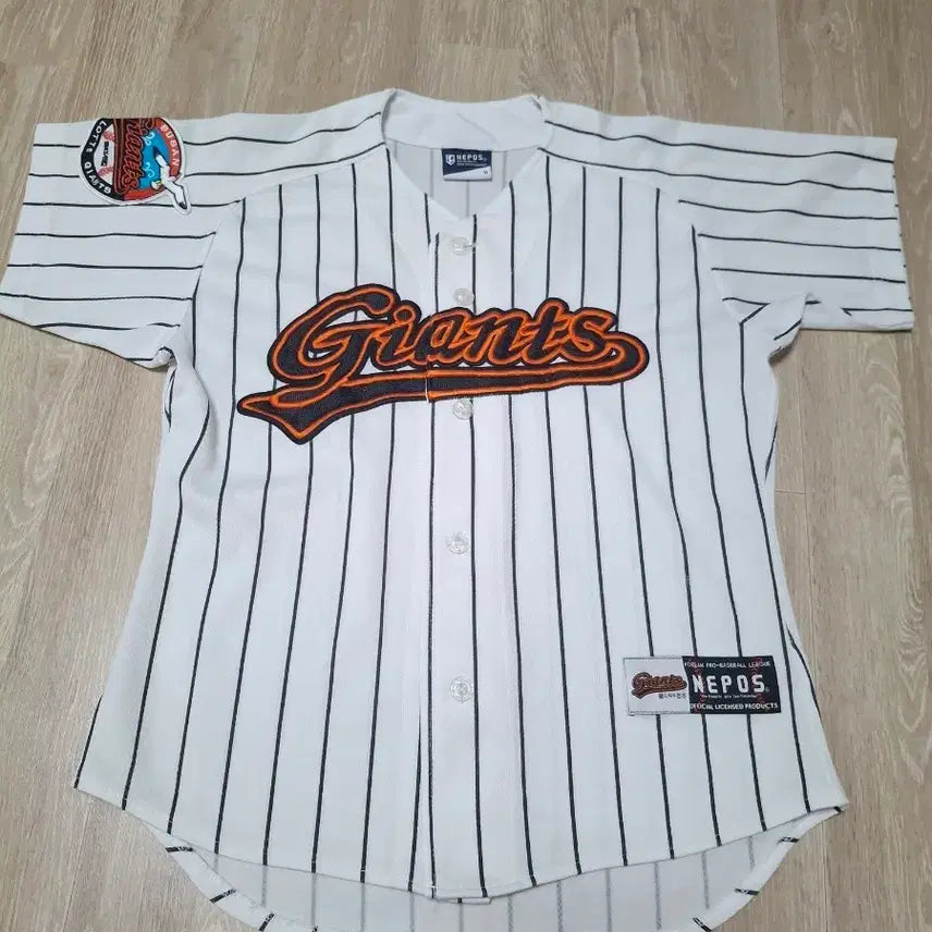 [BUNJANG] Lotte Giants Noma King Home Stripe Jersey Size 85 / 롯데자이언츠 노마킹 홈 스트라이프 85사이즈 유니폼