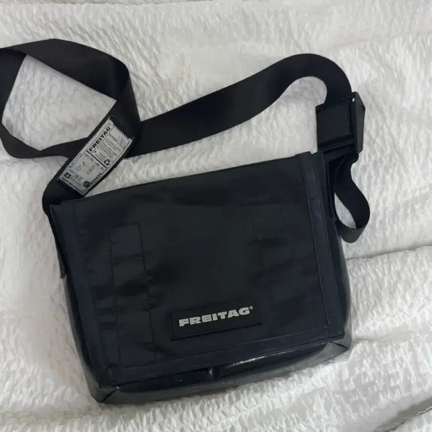[BUNJANG] Freitag Ramsay All Black Bag / 프라이탁 라씨 올블랙