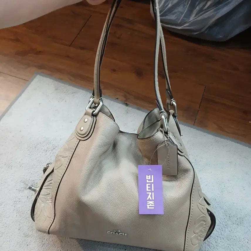 [BUNJANG] Coach Beige Flower Embossing Shoulder Bag / 빈티지존 코치 플라워 엠보싱 숄더백 가방