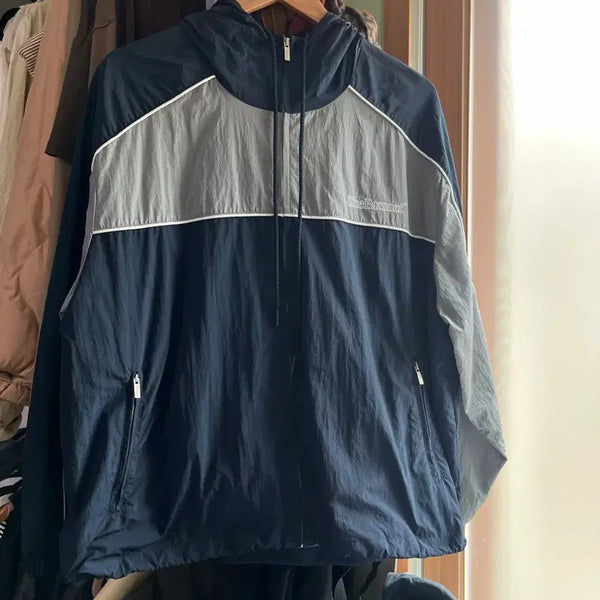 [BUNJANG] The Barnnet Windbreaker S Navy / (1회착) the barnnet 더바넷 윈드 바람막이s