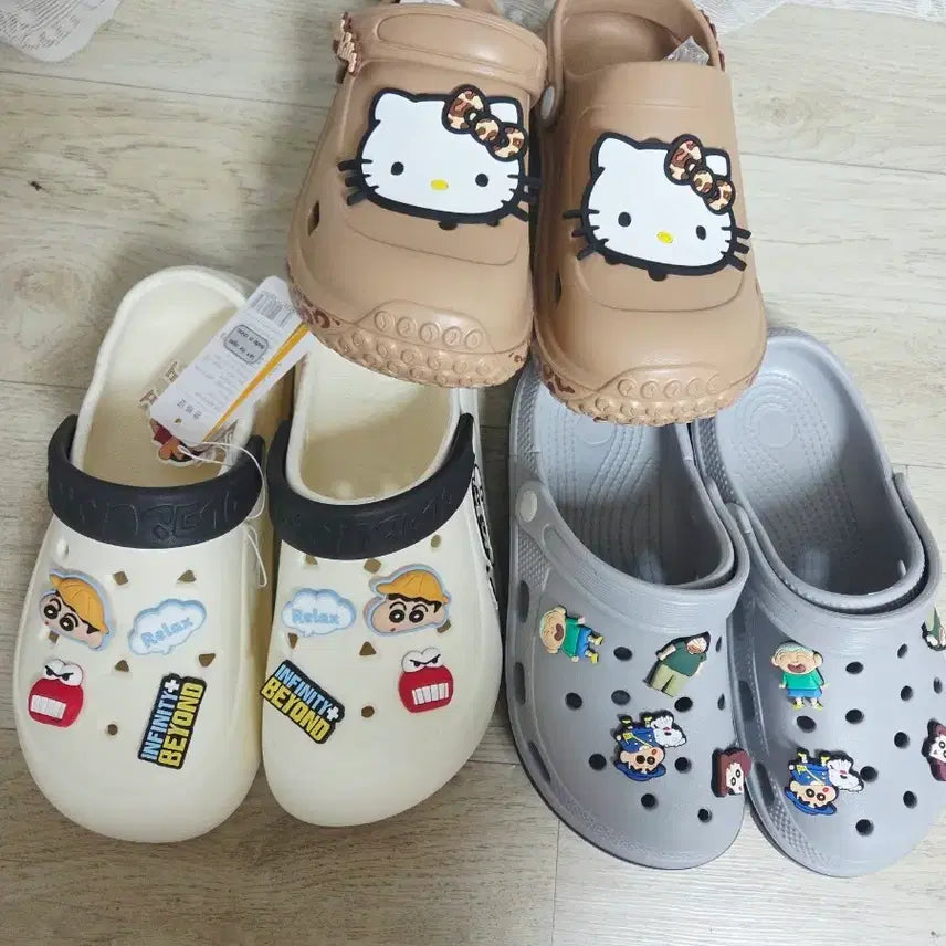 [BUNJANG] Crayon Shin-chan & Hello Kitty Leopard Print Crocs Slippers / 짱구, 키티 레오파드 호피 크록스 슬리퍼