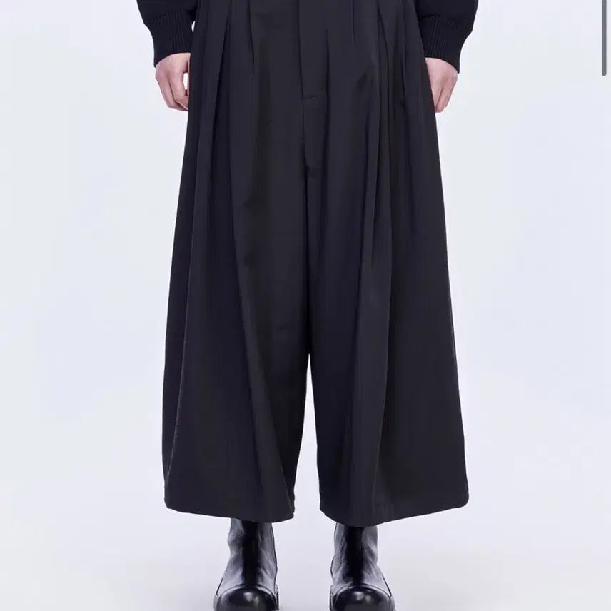 [BUNJANG] Songzio Homme Pleats Crop Wide Pants Black / 송지오 옴므 플리츠 크롭 와이드팬츠 블랙