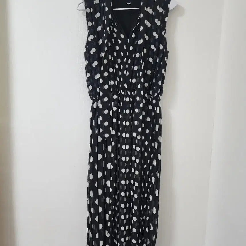 [BUNJANG] V+eL Polka Dot Pleated Long Dress / [[미착용 새상품] 브이엘(V+eL) 신세계 도트 플리츠 롱 원피스