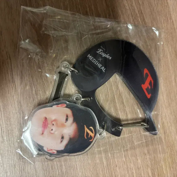 [BUNJANG] Mediheal Hanwha Jung Woo-ju Keyring / 메디힐 한화 정우주 키링