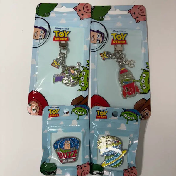 [BUNJANG] Disney Pixar Toy Story CGV Alien Buzz Lightyear Keychain Badge Bundle Set (Sealed) / [미개봉] 토이스토리 cgv 키링 뱃지 굿즈 알린 버즈