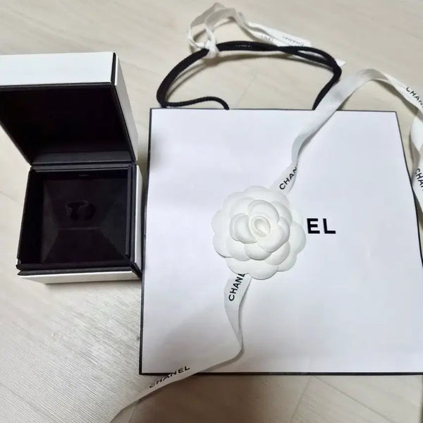 [BUNJANG] Chanel Ring Case Box / 신형 샤넬 반지 박스 링 케이스 정품 :)