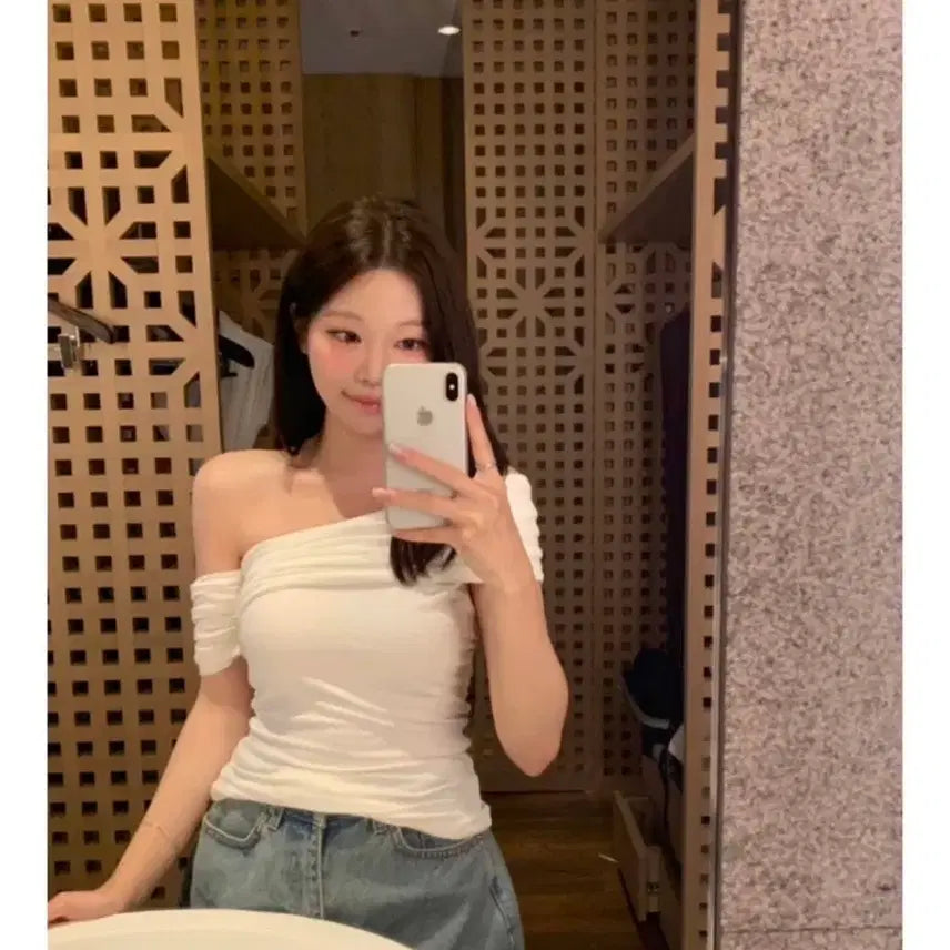 [BUNJANG] Berni Market Asymmetrical Shoulder Tee (New) / 새상품) 베르니마켓 언발 숄더 티