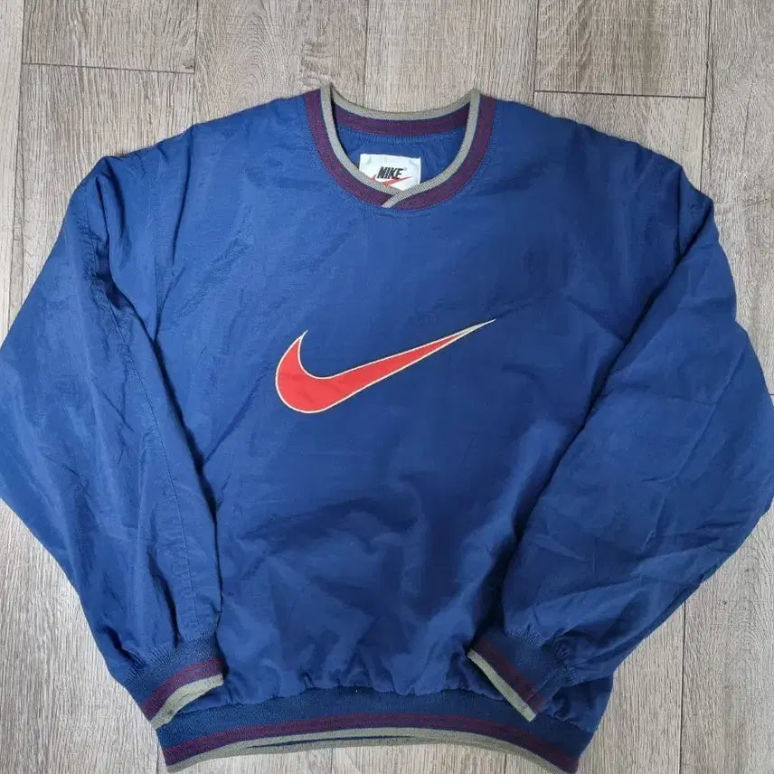 [BUNJANG] Nike V-Neck Vintage Sweatshirt / (동묘) 나이키 브이넥 빈티지 맨투맨