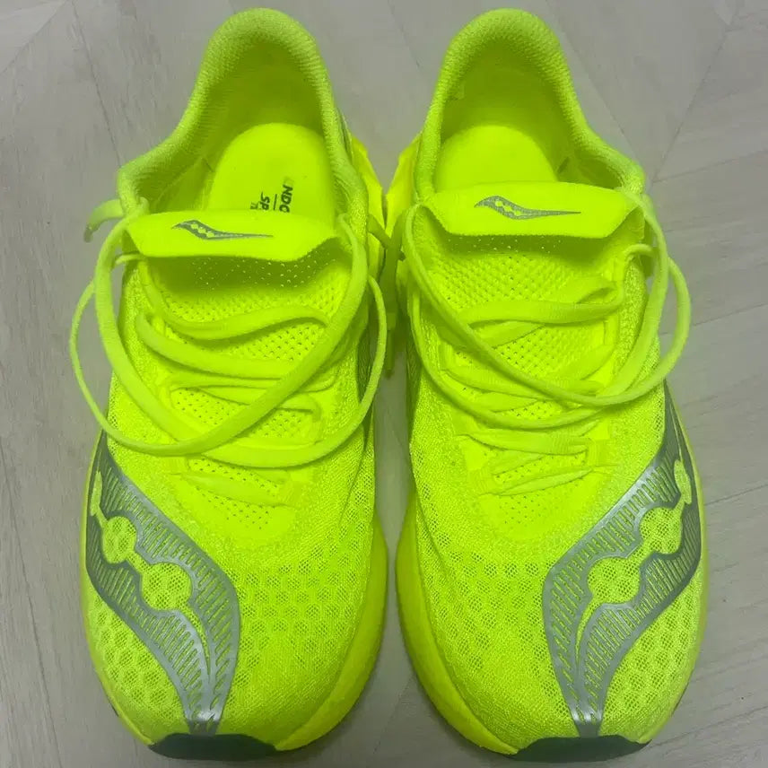 [BUNJANG] Saucony Endorphin Pro 4 Citron Silver Running Shoes / 써코니 엔돌핀 프로 4 시트론 실버