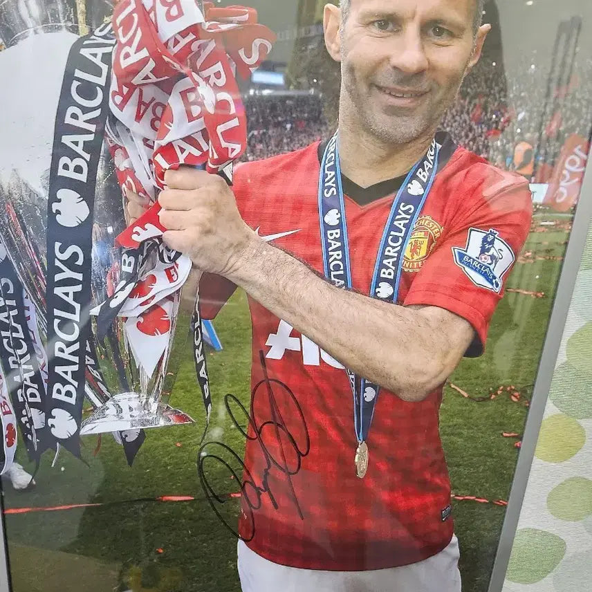 [BUNJANG] Ryan Giggs Signed Photo / 라이언 긱스 싸인