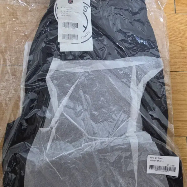 [BUNJANG] Paris Saint-Germain x Over The Pitch Emblem Woven Shorts Black XL / [XL] PSG x 오버더피치 엠블럼 우븐 쇼츠 반바지 블랙 판매