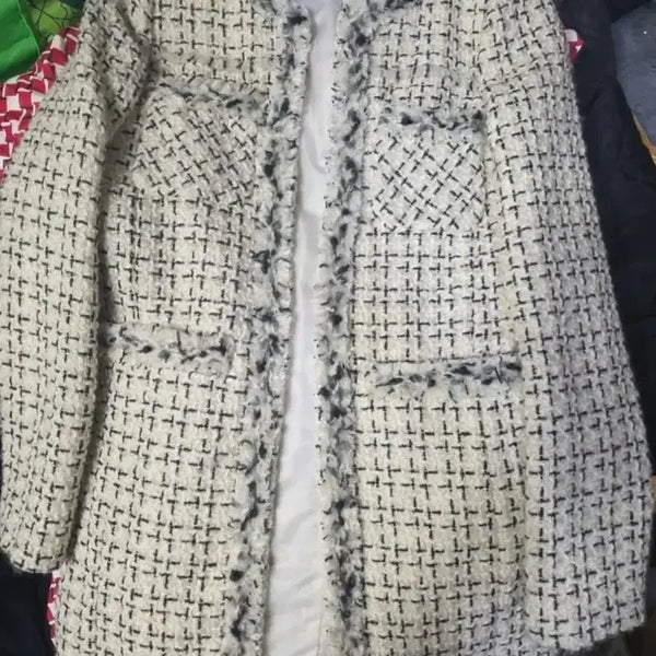 [BUNJANG] Tweed Cropped Jacket (Ivory/Black) / 트위드 자켓  아이보리 블랙 55  마른 66가능해요  상태좋아요