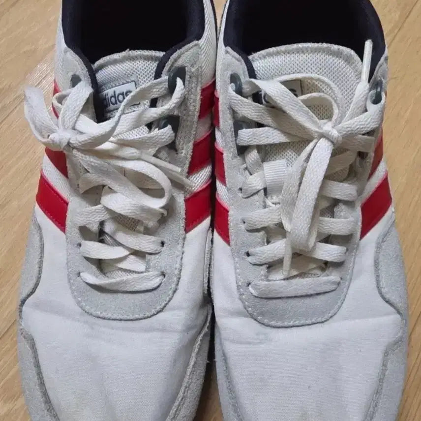 [BUNJANG] Adidas Sneakers White/Red 275 / 아디다스 운동화 흰색/빨강아디다스 운동화 화이트 레드. 275.   상태