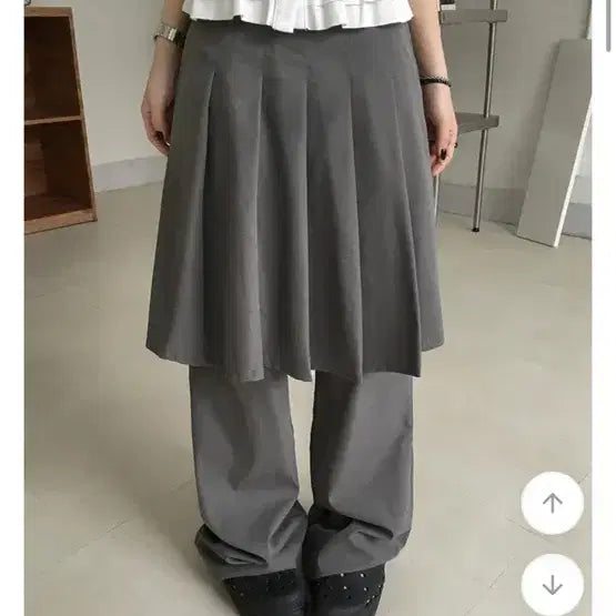 [BUNJANG] Hiit Semi-Bootcut Pleated Cut Pants / 히잇 세미부츠컷 플리츠 커트 팬츠