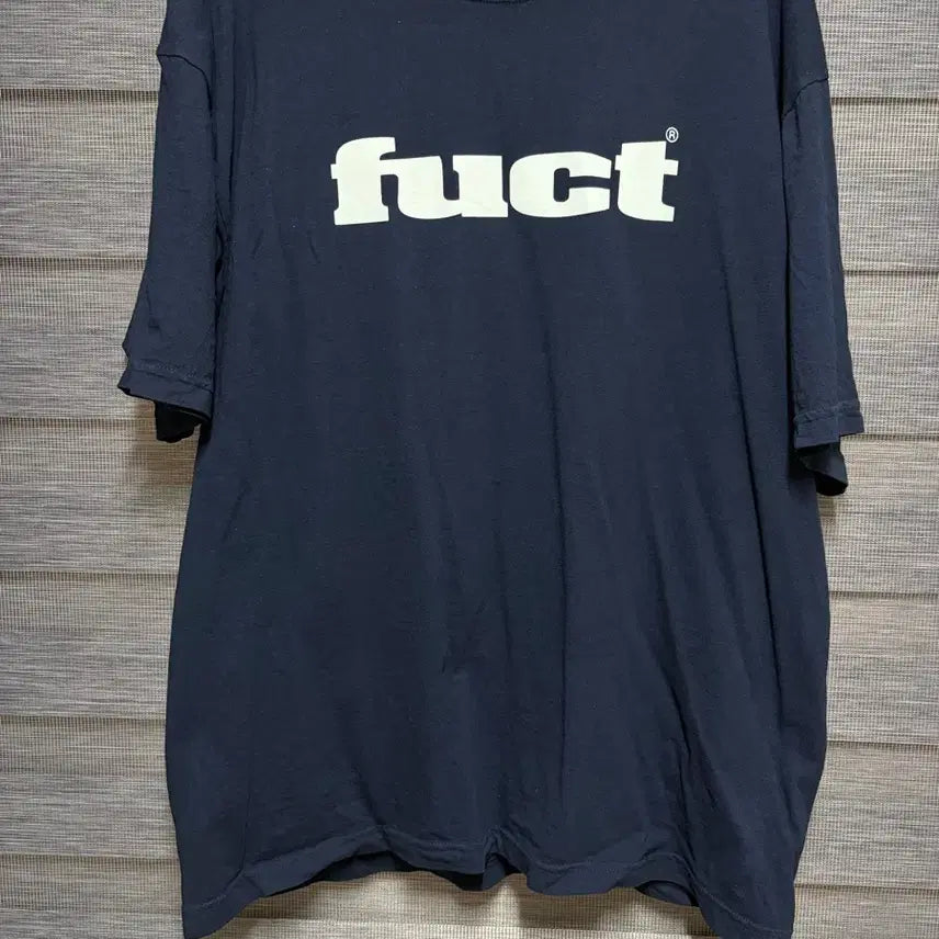 [BUNJANG] FUCT OG Logo Short Sleeve T-Shirt Navy / L) FUCT OG LOGO 반팔 티셔츠 네이비