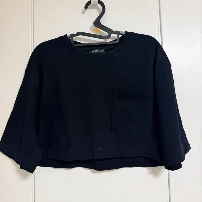 [BUNJANG] ZARA Black Cropped Short Sleeve T-Shirt / ZARA 블랙 크롭 반팔 티셔츠