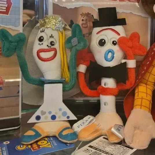 [BUNJANG] Toy Story 5 Forky & Karen Wedding Keyring / 토이 스토리5. 포키&캐런웨딩키링