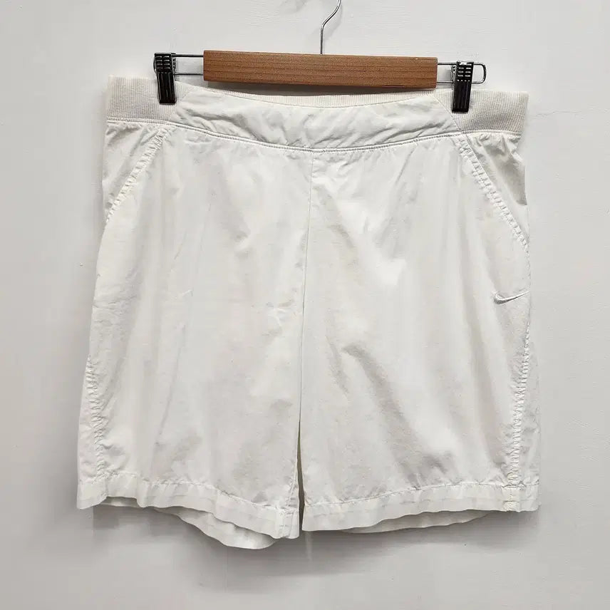 [BUNJANG] Nike Women's Shorts Size M (27-28 inches) / 나이키 여성 반바지 28인치