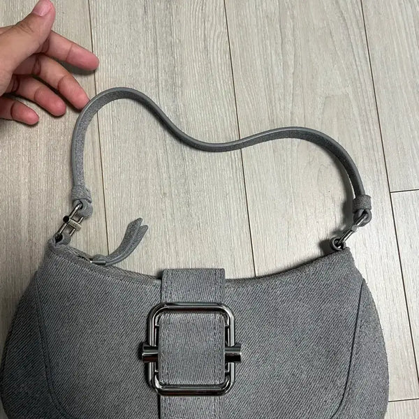 [BUNJANG] Osoi Shoulder Bag / 오소이 숄더백
