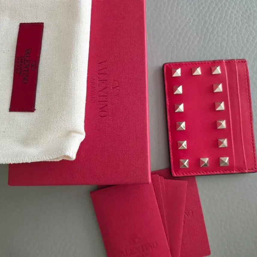 [BUNJANG] Valentino Studded Cardholder / 발렌티노 카드지갑