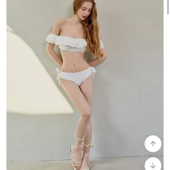 [BUNJANG] Vickibander Kim Go Eun Punching Off-Shoulder Bikini / 비키니밴더 김고은 펀칭 오프숄더 비키니